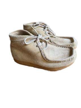 Duck Head Original Boys Cow Suede Wallabee-Style Ankle Boots 
Youth 1.5

B863